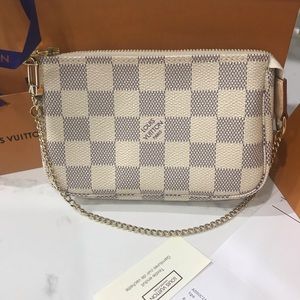 Louis Vuitton Mini Pochette ( Daimler Azur)